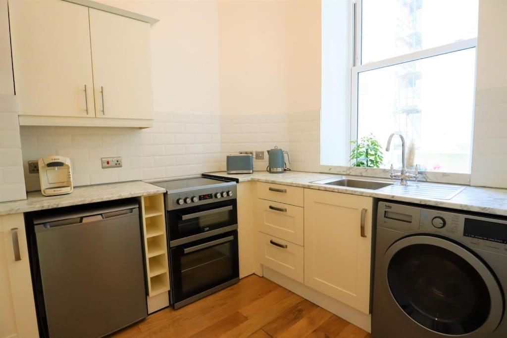 Seagulls Nest- Stylish 1 Bed Seafront Apartment Hastings Exterior foto